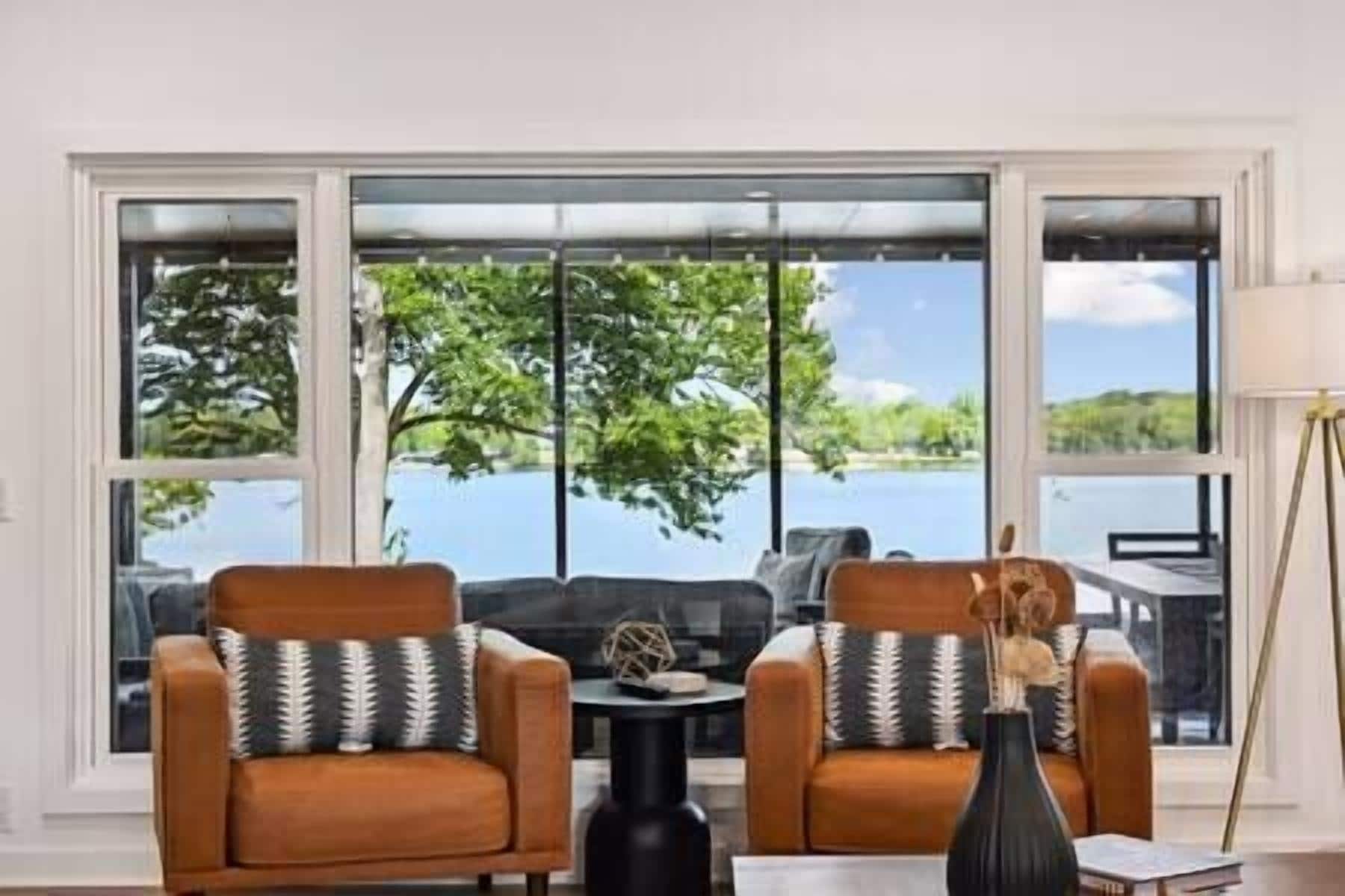 TV, peis, fotballspill og bordtennis