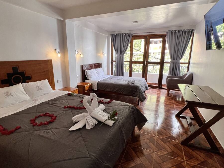 Comfort Room, 1 Queen Bed, Park View | Free WiFi