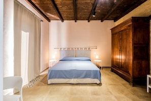 Deluxe Room, 1 Bedroom, Private Bathroom, Garden View