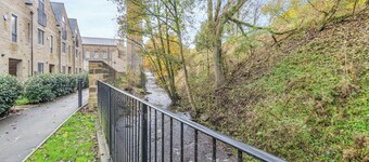 1 bedroom accommodation in Haworth