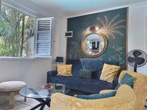 Smart TV - Appartement de Standing Avec Piscine Dans Résidence Typiquement Créole (Les Trois-Îlets)
