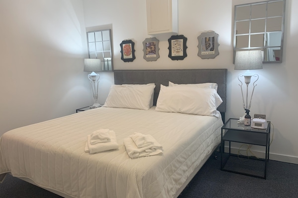 King bed in bedroom 1