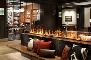 Interior - Slopeside Luxury 3BR at Park Hyatt Beaver Creek (Avon)