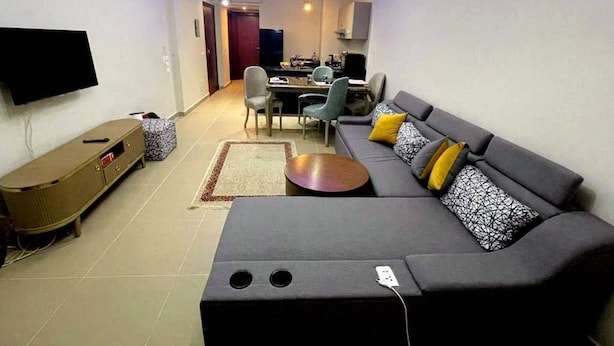 Living room - Azha's Beautiful Chic Haven, Lagoon & Garden in Attaka, Egypt (Ataqah)