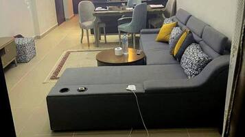 Apartment, 2 Bedrooms, Balcony, Garden View | Living room