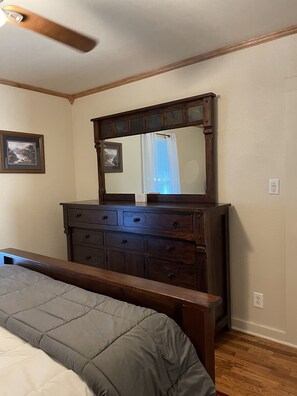 2 bedrooms, iron/ironing board, travel crib, free WiFi