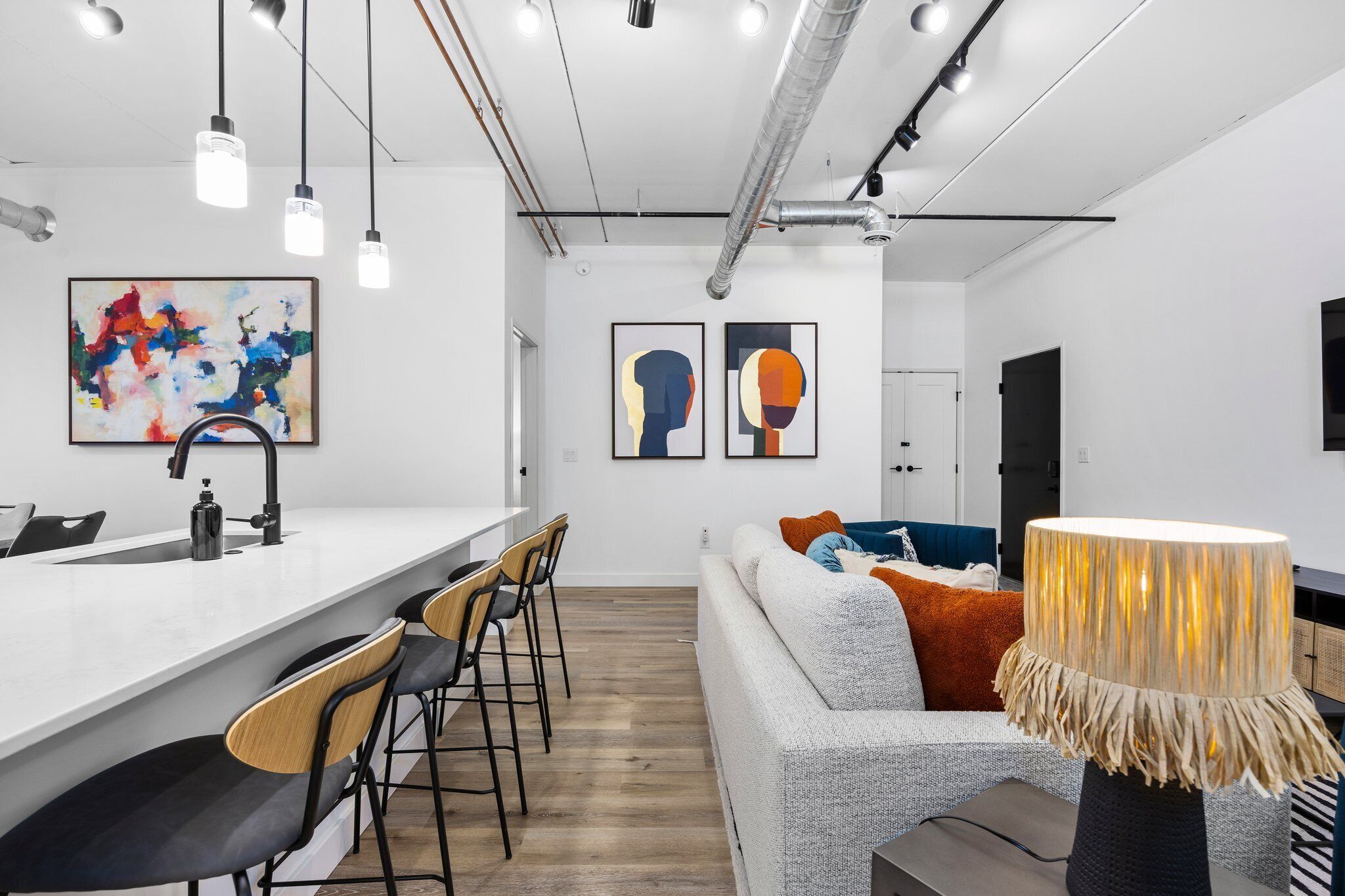 TV connectée, espaces bureaux