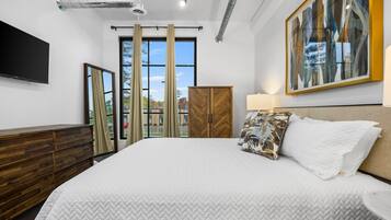 2 bedrooms, desk, iron/ironing board, free WiFi