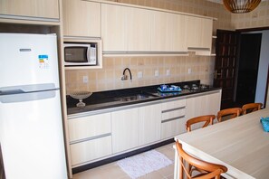 Private kitchen - Casa Agradável em Imbituba/sc (Paes Leme Imbituba)