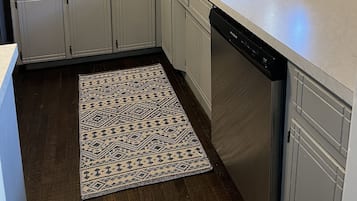 Microwave, oven, dishwasher