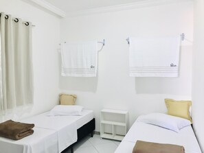 7 makuuhuonetta, silitysrauta/-lauta, ilmainen Wi-Fi, vuodevaatteet