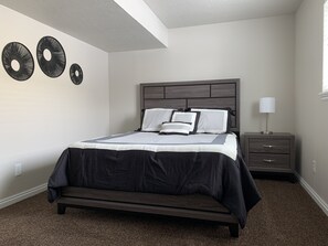 4 Schlafzimmer, Bügeleisen/Bügelbrett, WLAN, Bettwäsche