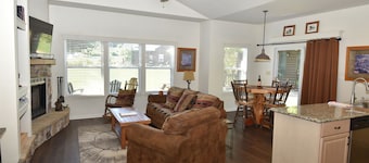 Old Kinderhook Creekside Golf Cottage 13