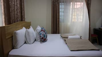 Chambre Deluxe | Bureau, chambres insonorisées, Wi-Fi gratuit, draps fournis