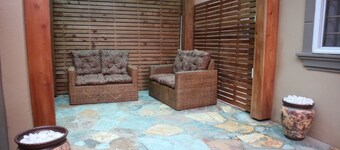 Crystal Premier Hotel