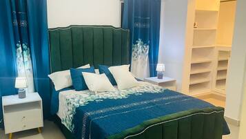 3 chambres, fer et planche à repasser, Wi-Fi, draps fournis