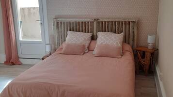 2 chambres, bureau, lit parapluie, Wi-Fi