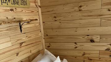 1 habitación, wifi y ropa de cama