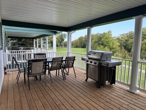 Outdoor dining - Cozy & Private 2 Bedroom / Chief Golf Cottages Upper Condo / Spectacular Views! (Bellaire)
