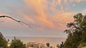 Beach nearby, beach towels