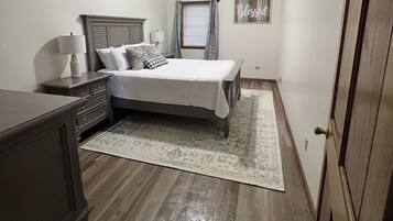 2 habitaciones, cuna de viaje, wifi gratis y ropa de cama