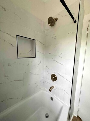 Hårtørrer, håndklæder, Sæbe, Shampoo