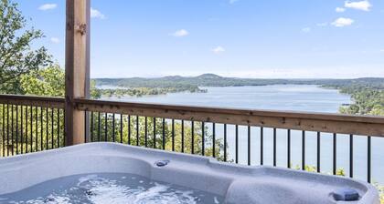 Lake View Retreat with Indoor Pool, Theatre, Game Room & Free Daily Tickets