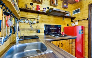 Kühlschrank, Herdplatte, Geschirrspüler