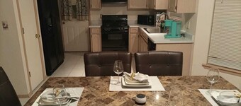 Cheerful Home, Comfy Entertainment Spaces; Family-Pet friendly & Great Location!