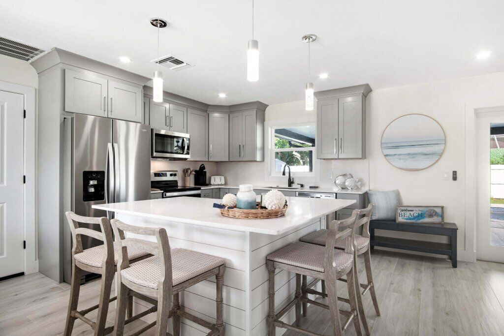 冰箱、微波炉、烤箱、炉灶