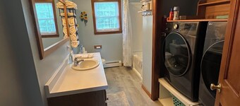 Large home, day trips Bar Harbor, Schoodic, Acadia National Park Eastport Canada