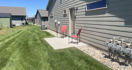 Relaxing Townhouse Getaway with great location in Sioux Falls.