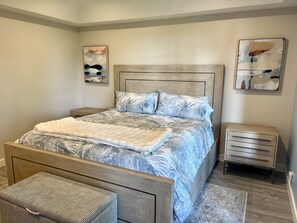 2 bedrooms, desk, free WiFi, bed sheets
