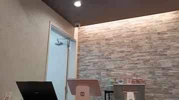 前台