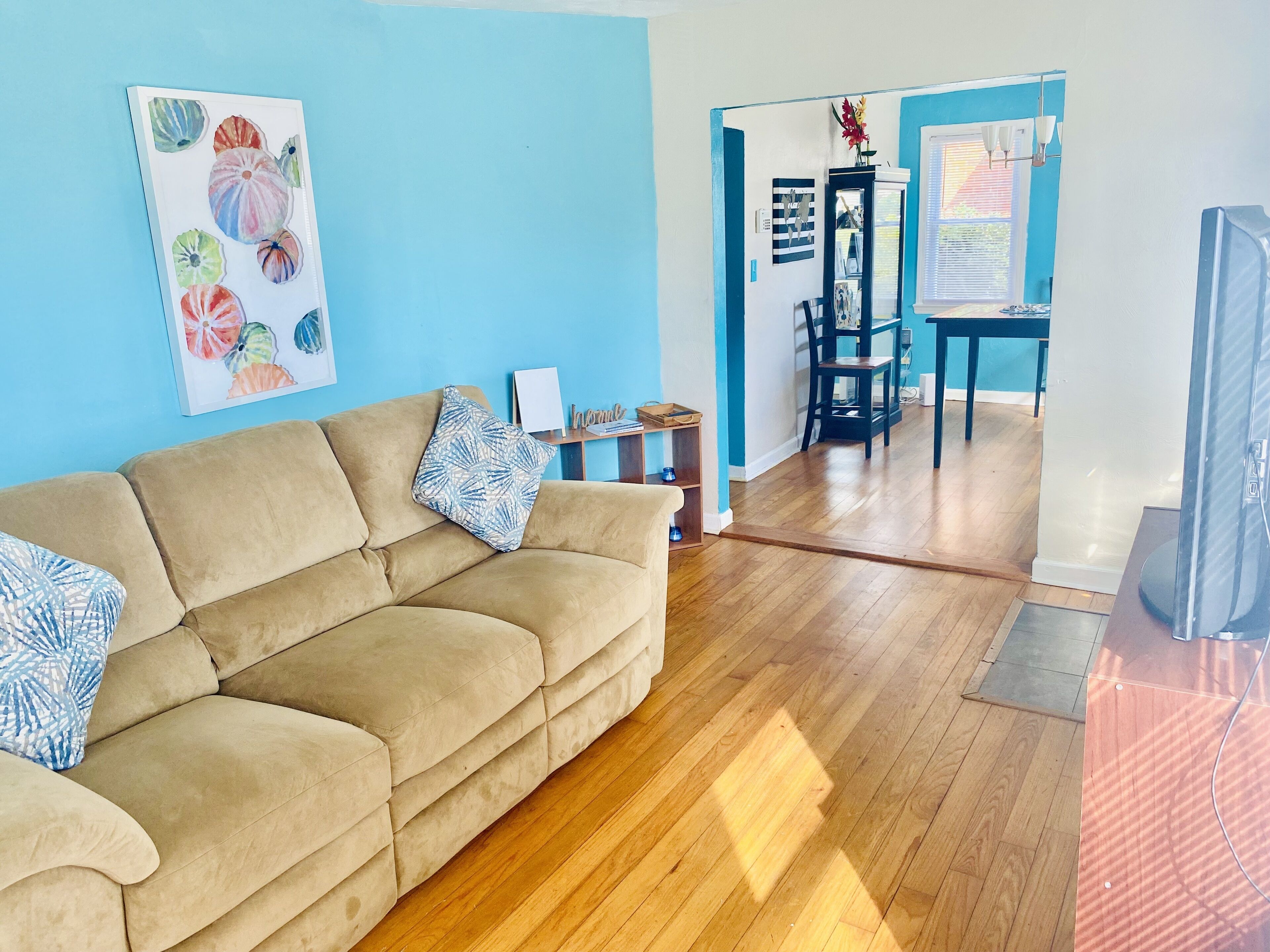 “Cozy Cove” Family Sized Home On the Water! 10 minutes to the beach 
