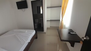 Kamar Single Basic | Meja kerja dan Wi-Fi gratis