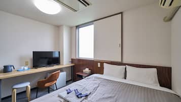 WiFi (free), bed sheets