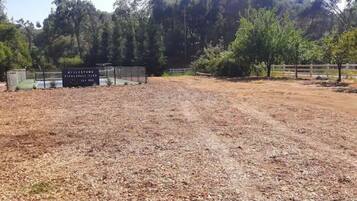 Enceinte de lâhĂ©bergement