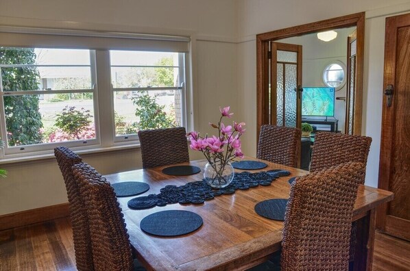 تناول الطعام