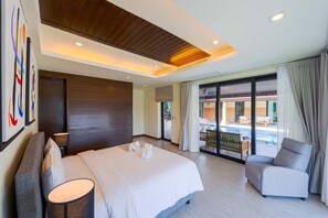 5 Schlafzimmer, hochwertige Bettwaren, Schreibtisch