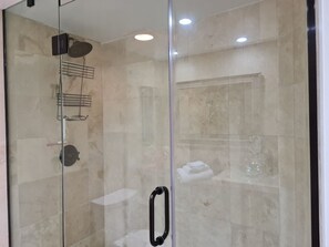 Shower, hair dryer, towels, soap - Brand New resort-like two-bedroom condo w/panoramic view heated pool, and more. (Marina del Rey)