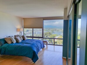 2 bedrooms, iron/ironing board, WiFi, bed sheets - Brand New resort-like two-bedroom condo w/panoramic view heated pool, and more. (Marina del Rey)