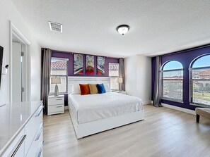 4 bedrooms, desk, iron/ironing board, travel cot - Tranquility Villa 4-Bedroom 3-bathroom with pool (Kissimmee)