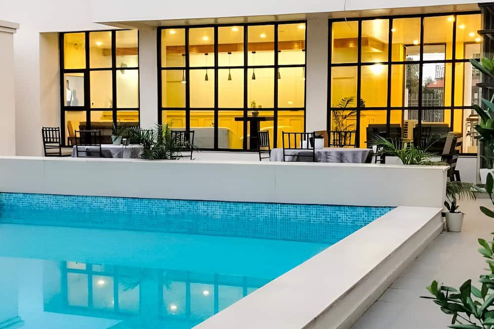 Hotel Gulmohar