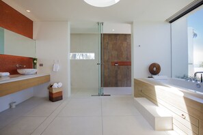 Shower, hair dryer, towels, soap - Splash: Contemporary Tropical Five Star Villa (Koh Samui)