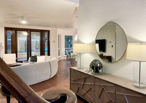 Smart-TV, peis og fotballspill