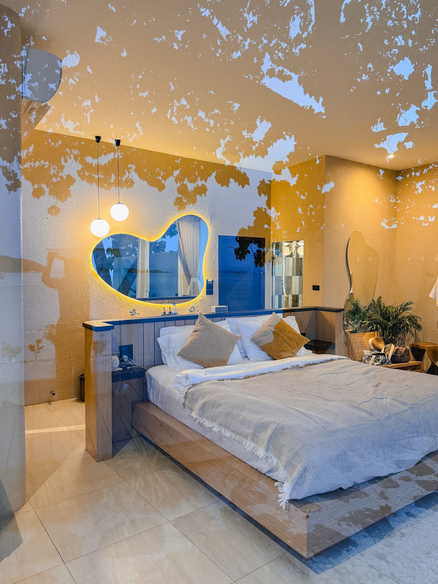 Romanttinen huvila, 1 makuuhuone, valtamerinäköala, valtameren rannalla | 1 makuuhuone, ilmainen Wi-Fi, vuodevaatteet