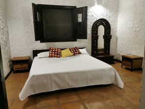 2 chambres, fer et planche à repasser, lit de bébé portatif, Wi-Fi