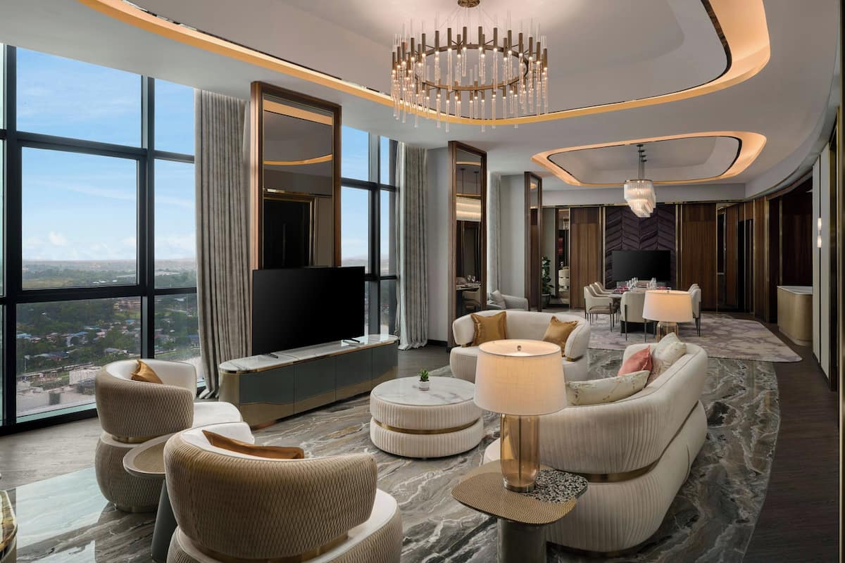 Presidential Suite, 1 King Bed | In-room safe, desk, laptop workspace, blackout drapes