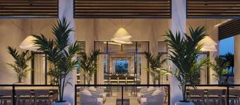 AC Hotel by Marriott Naples 5th Avenue